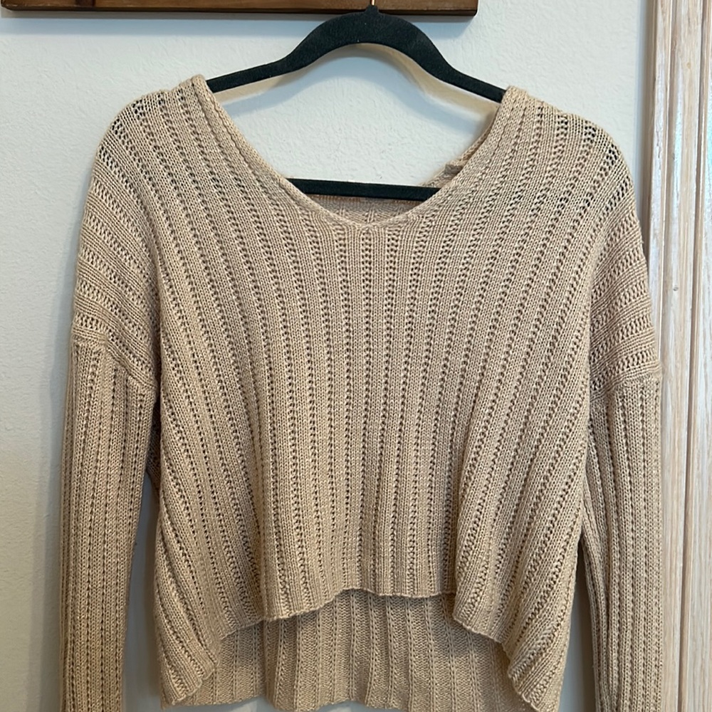 Cute Tilly’s sweater, size Medium